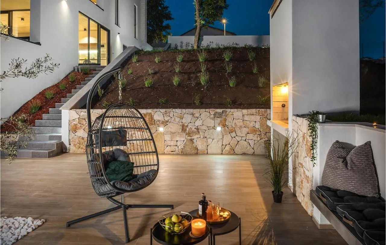 Awesome Home In Zminj With Wifi Holiday home