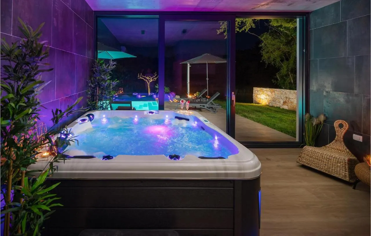Awesome Home In Zminj With Wifi 0*,
