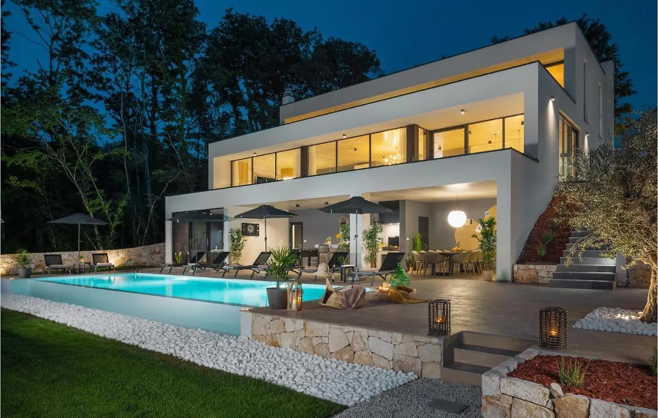 Awesome Home In Zminj With Wifi
